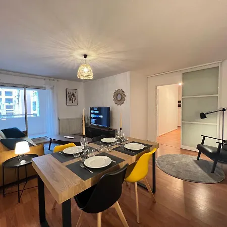 Shelter - City, Terrasse, Wifi, Netflix 科洛米耶